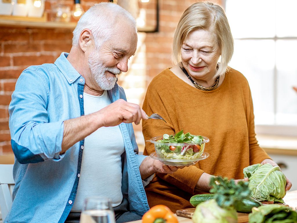 La importancia de una nutrición adecuada a medida que envejecemos